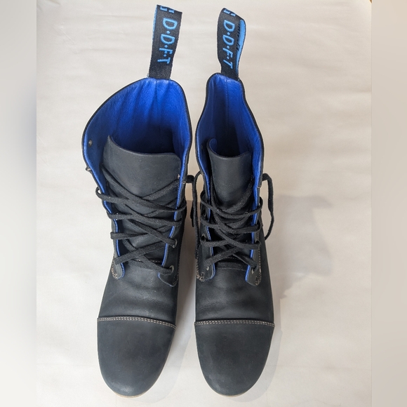 JOHN FLUEVOG Radio BBC Classic Boots - Picture 2 of 13